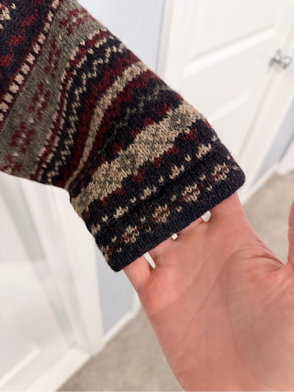 Nordic/Scandinavian Wool Cardigan - Picture 8 of 12